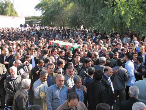 سوداگر عشق؛ نگاهي بر زندگي سردار سرلشکر شهيد دکتر حاج احمد سوداگر