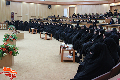 حضور در منازل یکایک خانواده های معظم شهدا را وظیفه ی خود می دانیم حضور در منازل یکایک خانواده های معظم شهدا را وظیفه ی خود می دانیم
