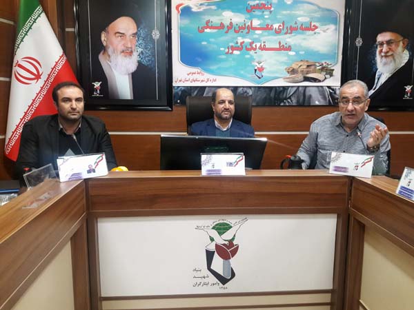 تمام برنامه های بنیاد شهید باید رویکرد فرهنگی داشته باشد
