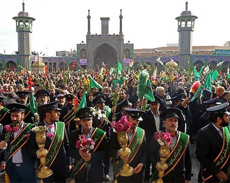 سروده‌هایی در مدح حضرت معصومه:«خواهر خورشید به قم می‌آید»