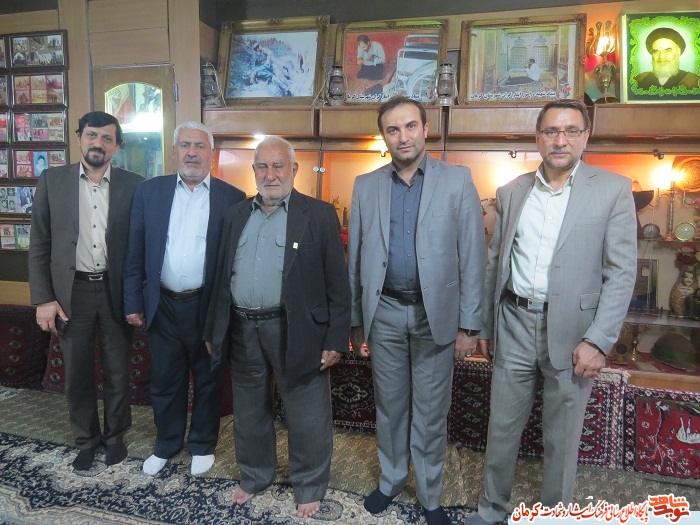 دیدار مدیر کل اسناد و انتشارات بنیاد شهید با پدر شهید کیانی