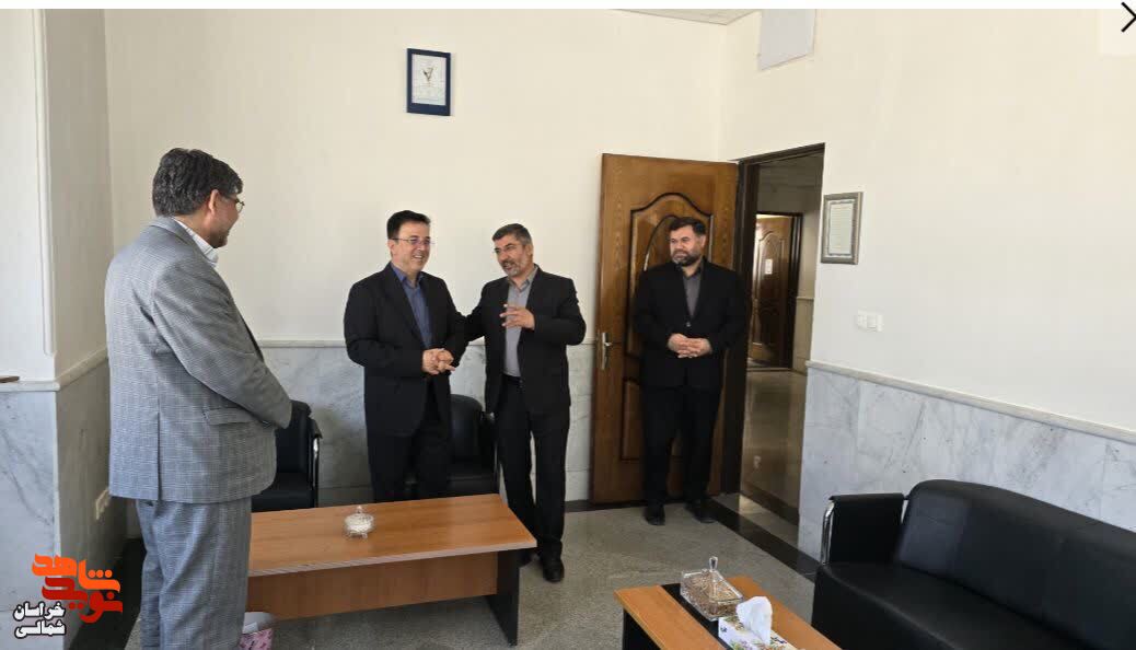 وحدت و همدلی کارکنان بنیاد به کارآمدی این مجموعه کمک کرده است