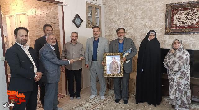 دیدار با خانواده شهدا معلم