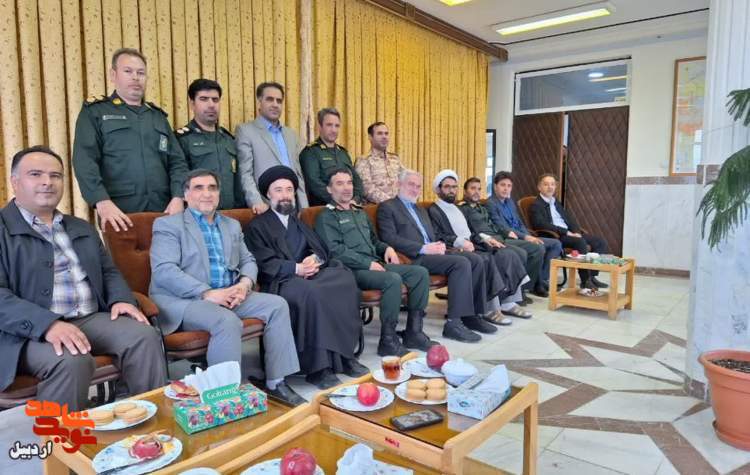 مدیرکل بنیاد شهید و امور ایثارگران استان اردبیل با فرمانده تیپ 37 سپاه اردبیل دیدار کرد