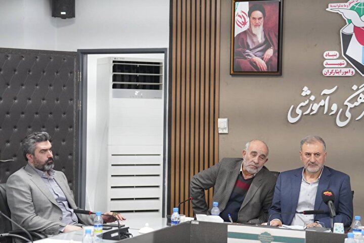 نشست معاون فرهنگی و آموزشی بنیاد شهید با خادمیاران امام رضا(ع)/ مردمی‌سازی فعالیت‌های فرهنگی باید از شعار به اقدام میدانی تبدیل شود