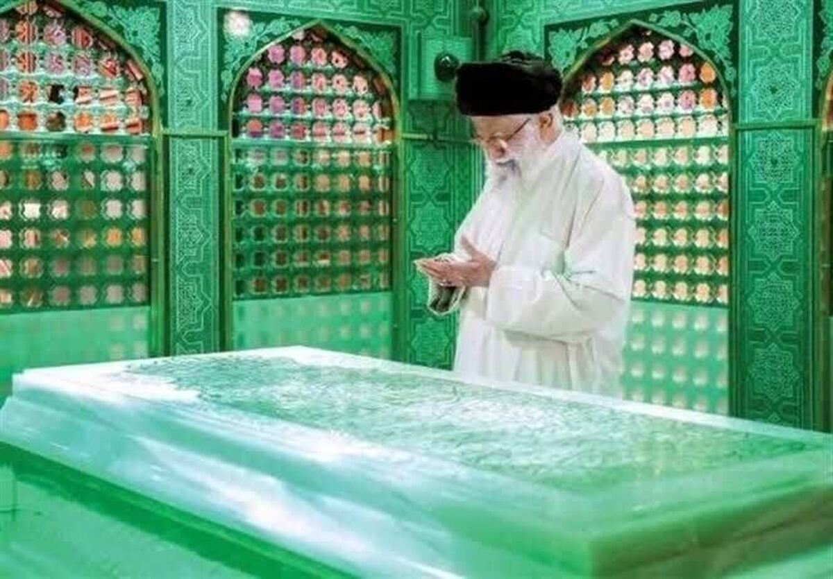 وداع با پیکر شهید امام خامنه&zwnj;ای (ره) در مصلی تهران