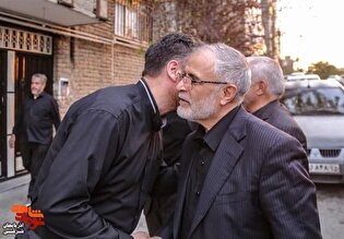 علی‌اکبر پورجمشیدیان خانواده‌های شهدای اقتدار در تبریز را ملاقات کرد