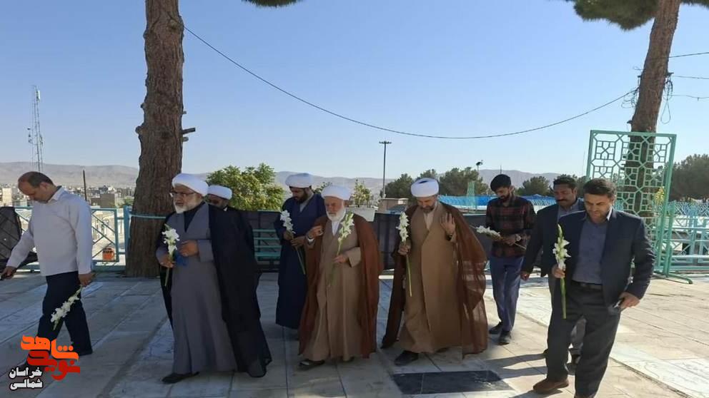 تصاویر/ تجدید میثاق مسولان شورای هماهنگی تبلیغات اسلامی خراسان شمالی با شهدا