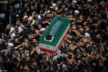 آخرین زیارت رهبر شهید در حرم مطهر علوی