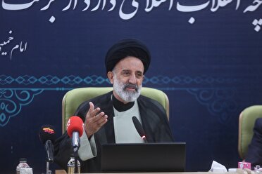 اربعین تابلوی استقامت و مانور قدرت جهان اسلام است