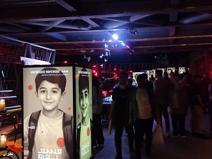 قاب‌های ماندگار از شب پایانی «مشق ناتمام» با حضور خانواده شهید دانش‌آموز مفقودالاثر «ماکان نصیری»