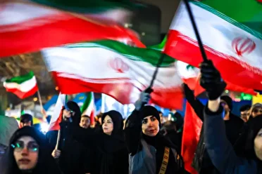 ۲۰۰ شب ایستادگی با فرماندهان میدان مقاومت؛ زنانی که معنای واقعی آزادی را به جهانیان نشان دادند