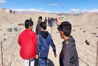 بازدید دانش‌آموزان مدرسه میرزا کوچک‌خان شهرستان سمنان از مرکز فرهنگی و موزه دفاع مقدس استان سمنان- بیست و سوم اسفندماه ۱۴۰۲